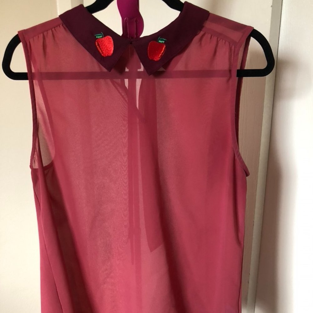 6/10 SHOP CLOSING LAST CALL Embroidered Apple Pink Sleeveless Tie-Back Top L